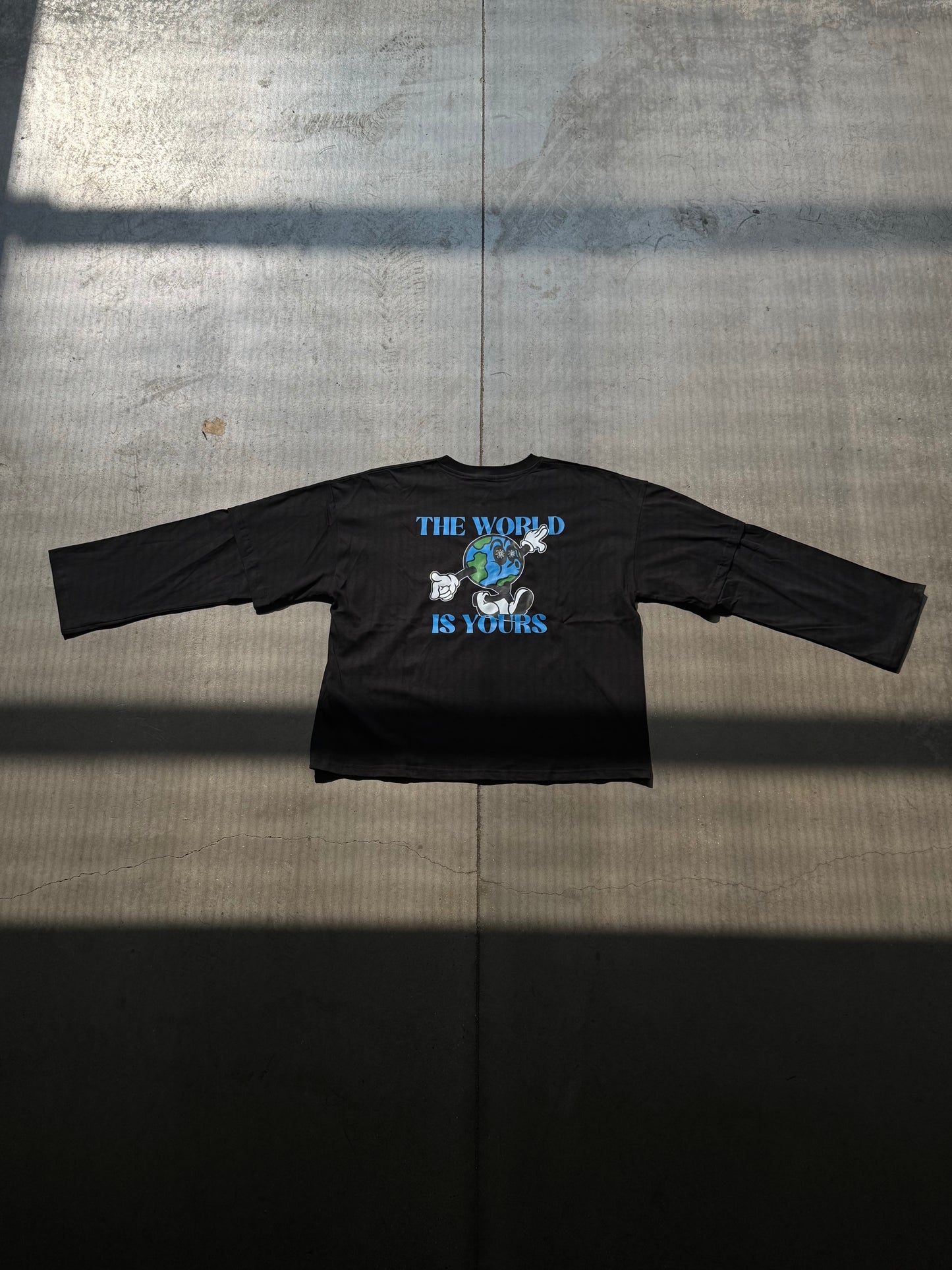 Longsleeve - "The World Is Yours"