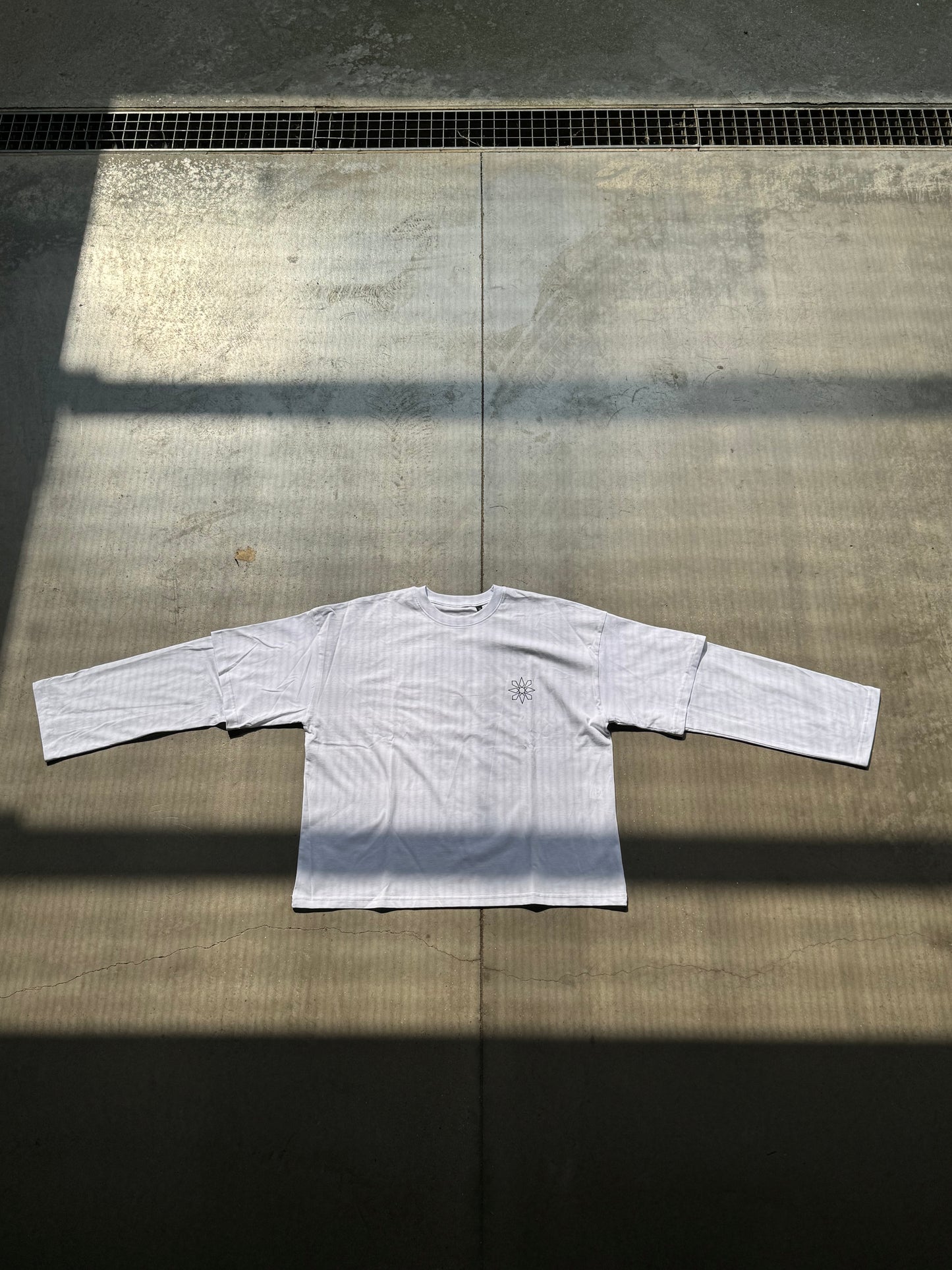 Longsleeve - "The World Is Yours"