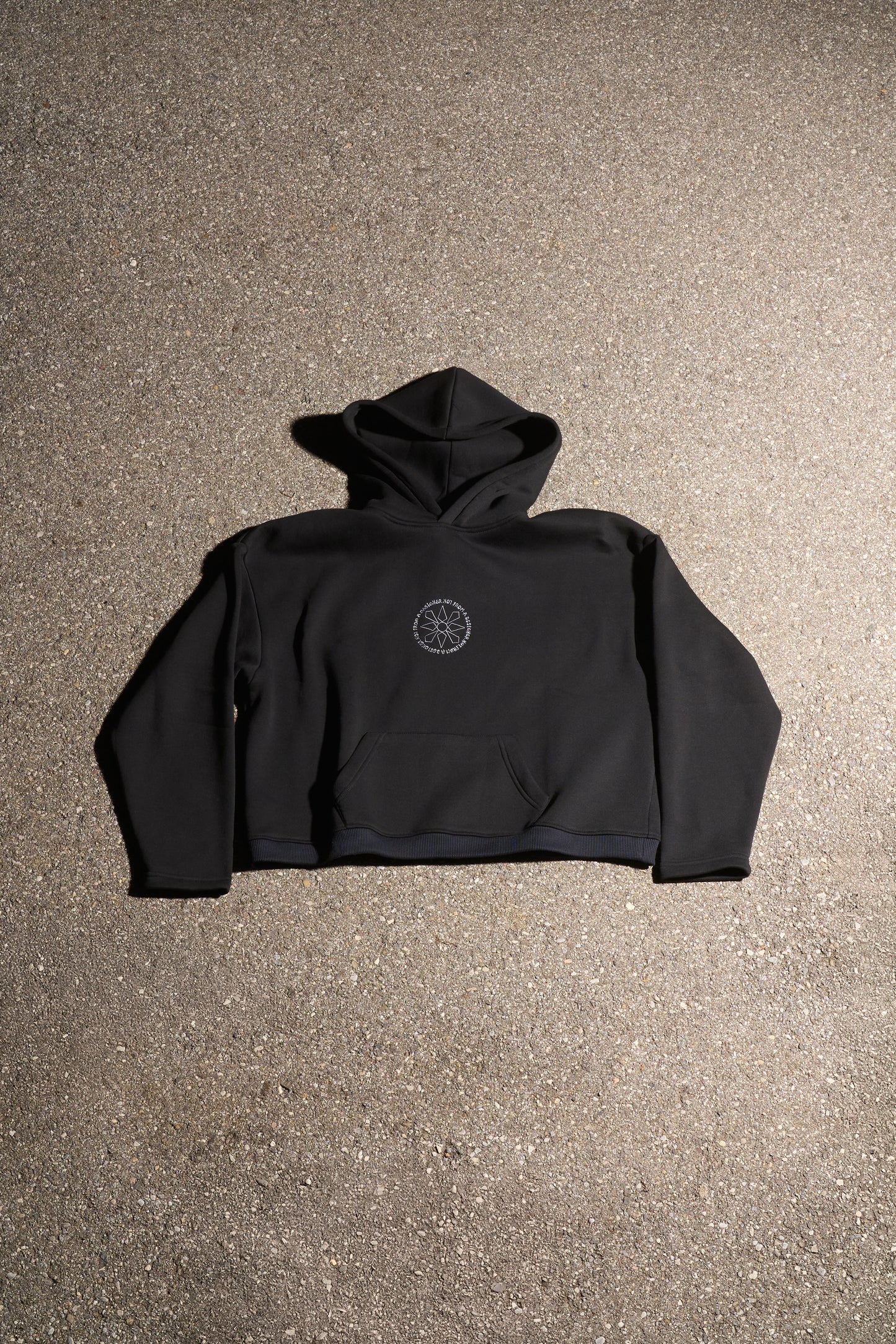 STAR HOODIE - BLACK